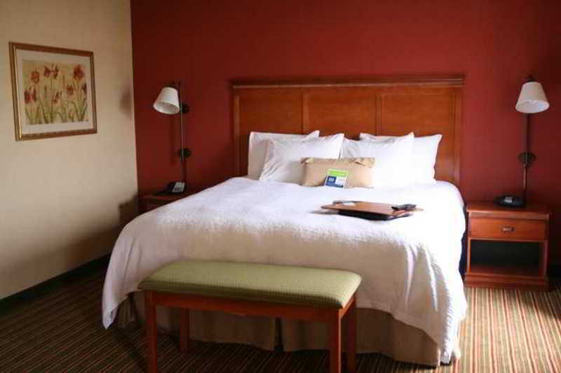 Hampton Inn & Suites Chicago - Libertyville Værelse billede